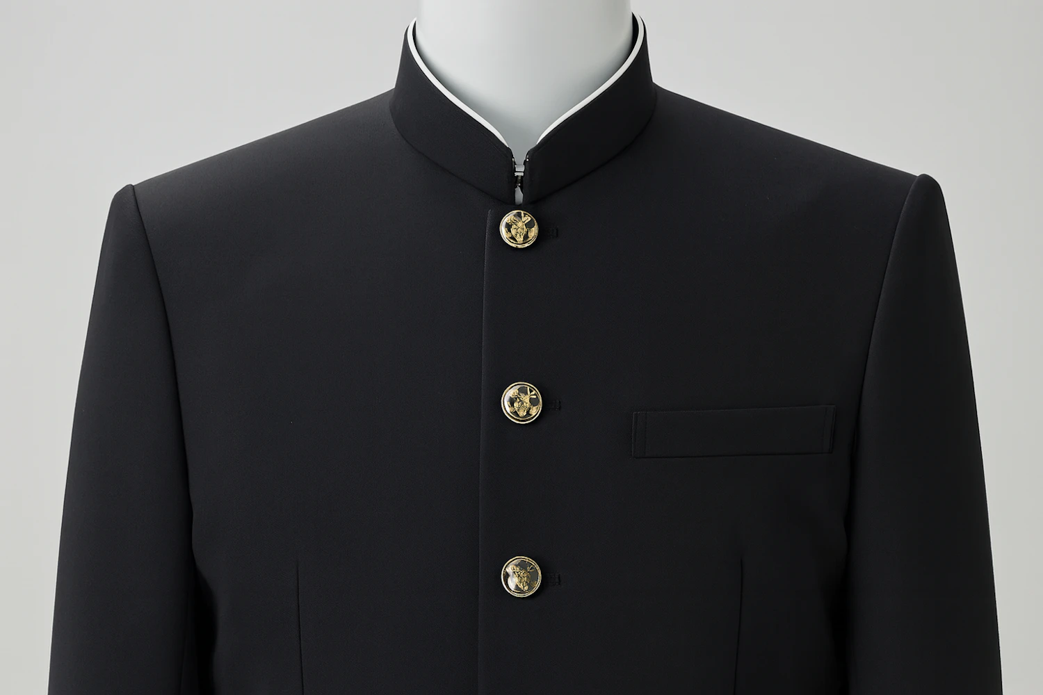 学生服　詰襟 軍服から学生の機能的な日常着へ──詰襟学生服「学ラン」150年の進化